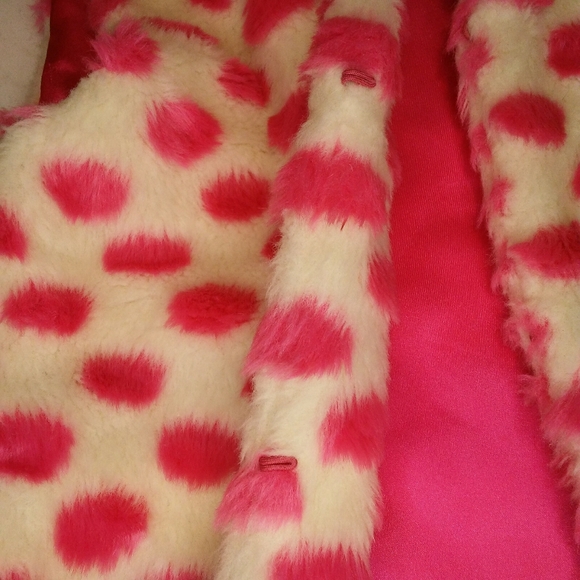 Charming Charlie Faux Fur Vest - Picture 3 of 7